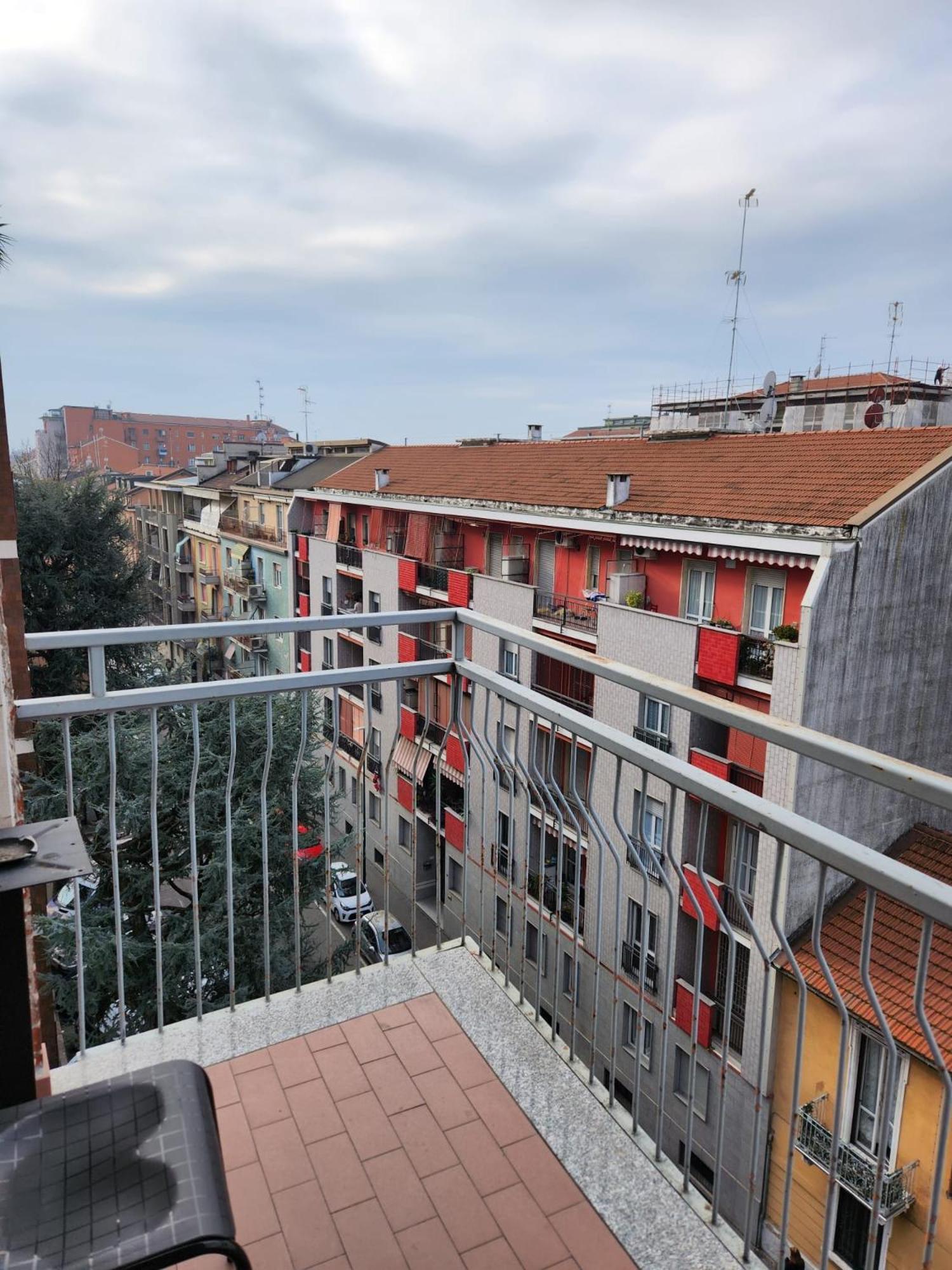 Guesthouse - Metro M1 Sesto Rondo Sesto San Giovanni Ngoại thất bức ảnh