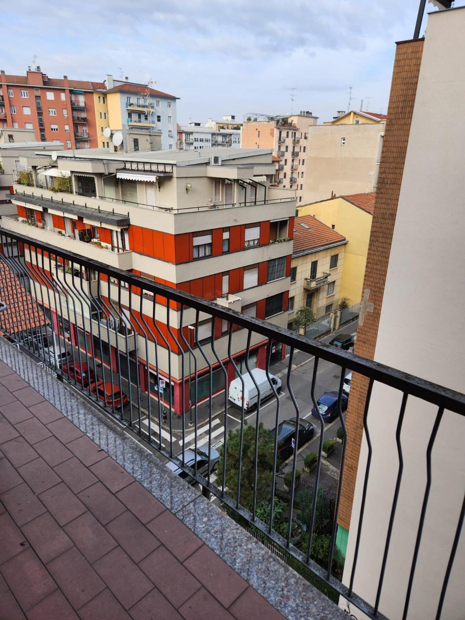 Guesthouse - Metro M1 Sesto Rondo Sesto San Giovanni Ngoại thất bức ảnh